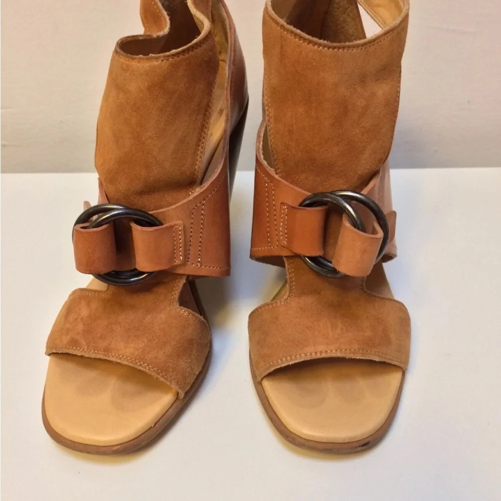 Martin Margiela leather open toe stacked heel tan size 36.5